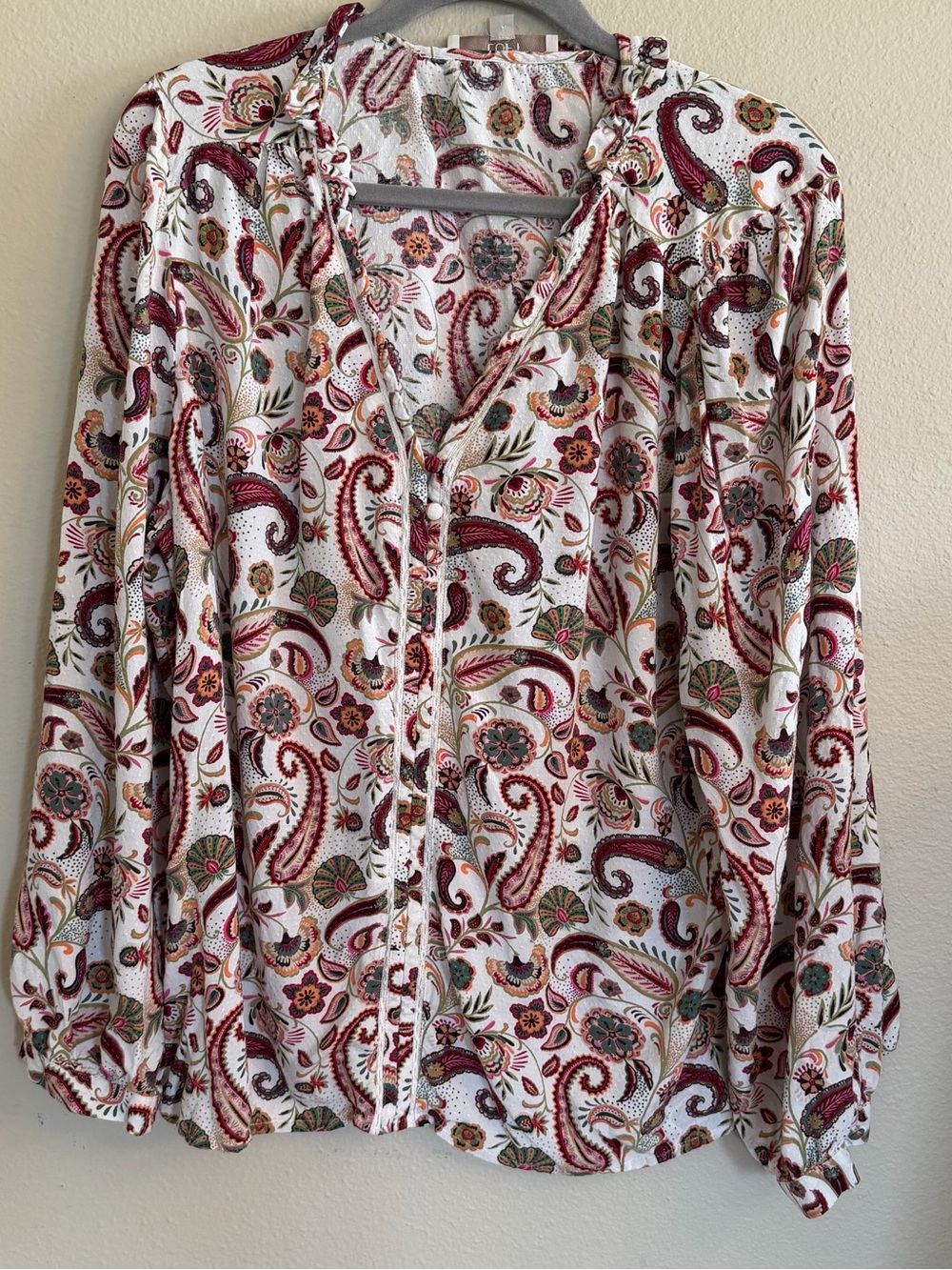 Women's Paisley Button-Front Blouse in White and Burgundy Size XL
